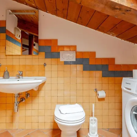 Sunflower Near The Center With Private Parking