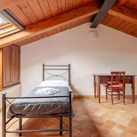 Daire Sunflower Near The Center With Private Parking