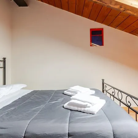 Sunflower Near The Center With Private Parking *