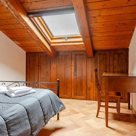 Sunflower Near The Center With Private Parking