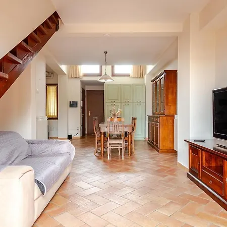 Sunflower Near The Center With Private Parking Apartment Perugia